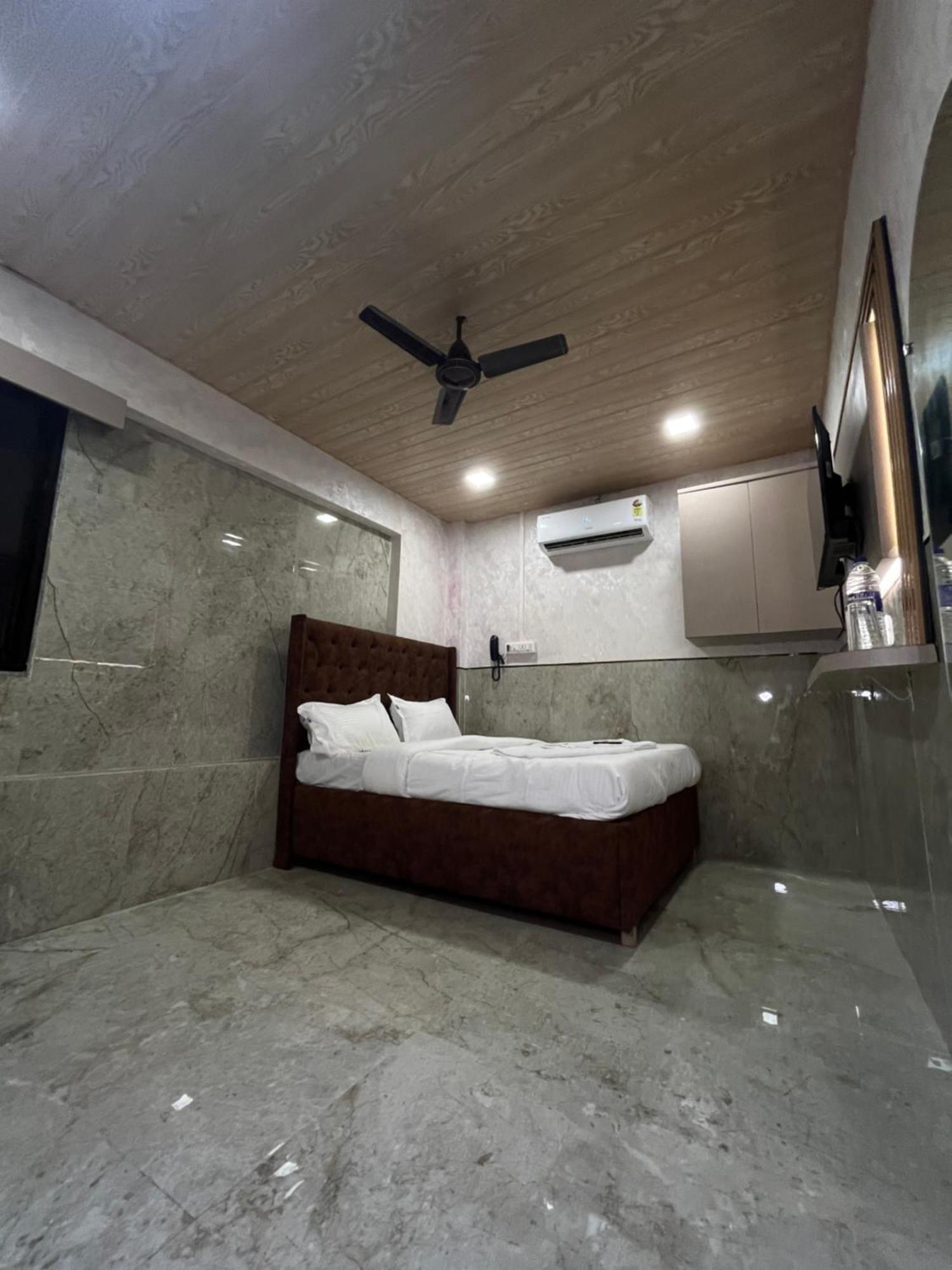 Hotel Newyork By Stayzy Rooms Mumbai Quarto foto